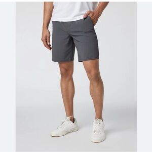 Vuori Men's Meta shorts $98 sz 30 Navy Flat Front Shorts - need button
